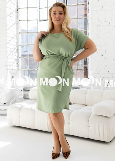 khaky-sukienka-plus-size-z-paskiem-wiazanym-hurtownia-moon-hurt-511