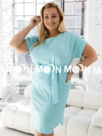sukienka-niebieska-plus-size-z-wiazaniem-komfortowa-na-co-dzien-hurtownia-moon-hurt