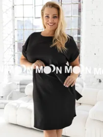 sukienka-plus-size-czarna-z-paskiem-elegancka-krotki-rekaw-hurtownia-moon-hurt-catalina-511