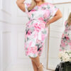 Elegancka sukienka w kwiaty plus size