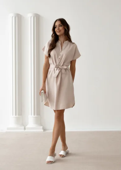 Sukienka z ozdobnymi guzikami Stacy