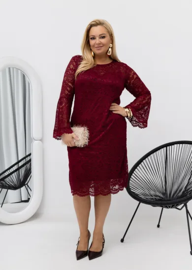 Elegancka koronkowa sukienka plus size BELLIS bordowa