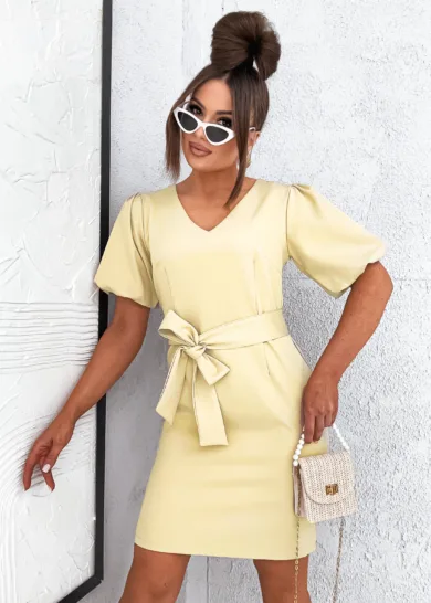 Sukienka w serek z paskiem w talii Acapulco