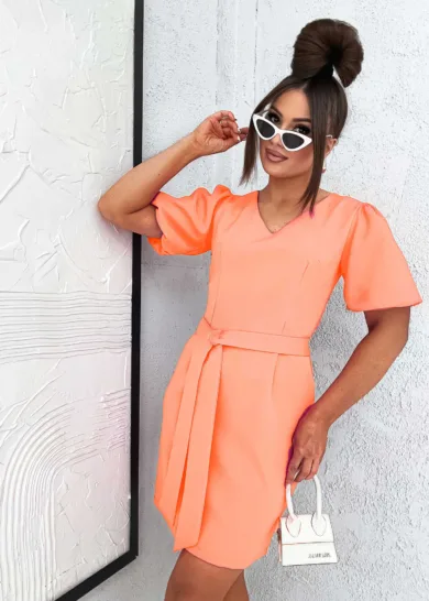 Sukienka w serek z paskiem w talii Acapulco